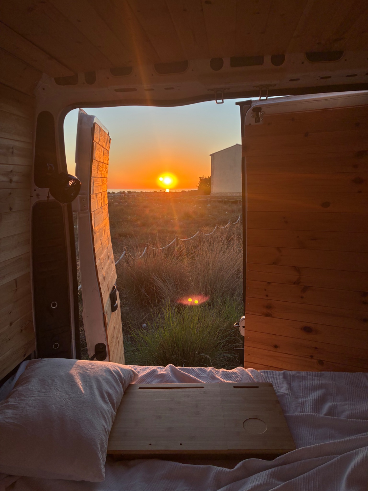 Puesta de sol desde el interior de MarioNeta